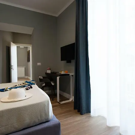 Dante Maison De Prestige 4* Nápoly